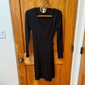H&M ribbed nursing dress- black